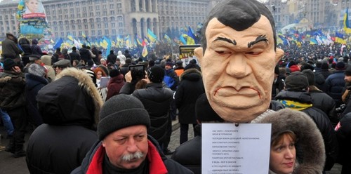 Ukraine : Des députés du parti au pouvoir demandent un remaniement - ảnh 1